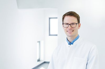 Dr. Tobias Scholz