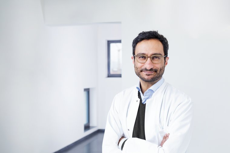 Dr. Ronen Sircar