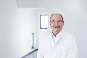 Dr. Albrecht Schopfer