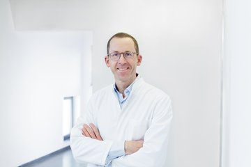 Dr. Klaus Nowack